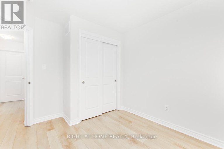 28828290/65-esban-drive/blossom-parkkemp-parkfindlay-creek/ottawa/ontario/K1X0H3_27