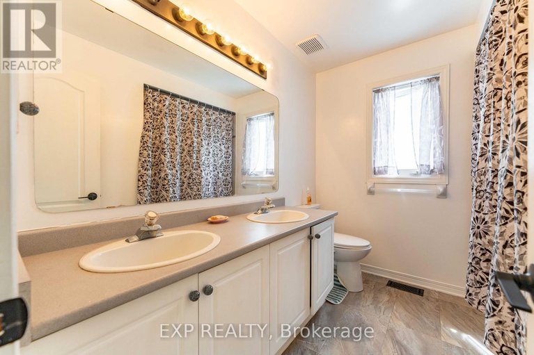 28360467/15-mayford-avenue/barrhaven-east/ottawa/ontario/K2G6A7_26