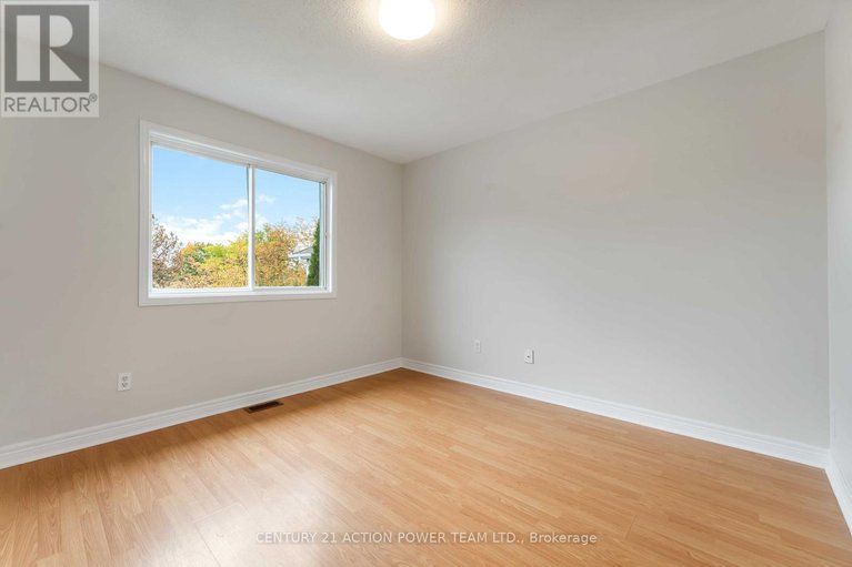 29025910/1474-shawinigan-street/fallingbrookridgemount/ottawa/ontario/K4A2M8_23