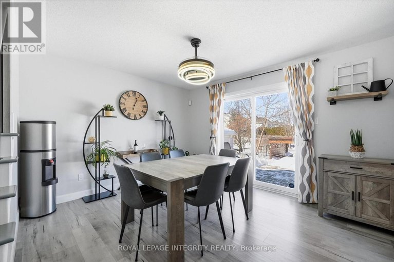 29607130/36-frontenac-boulevard/embrun/russell/ontario/K0A1W0_11