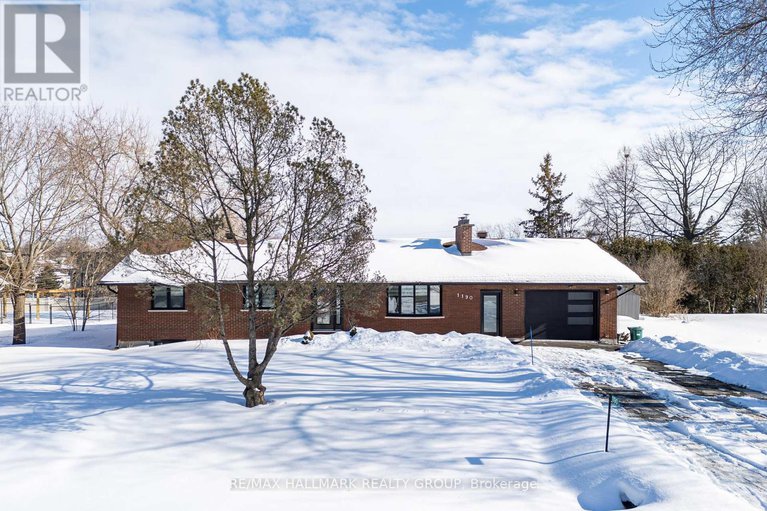 29406958/1190-maple-avenue/manotick-village-manotick-estates/ottawa/ontario/K4M1J6_1