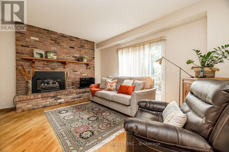 28797061/7-ramsgate-private-e/mooneys-bayriverside-park/ottawa/ontario/K1V8M4_7