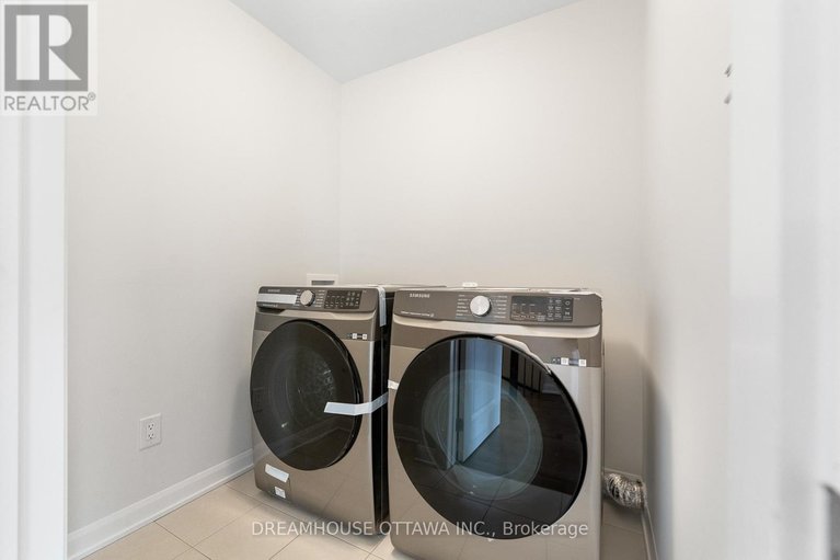 29450822/563-aglish-mews/half-moon-bay/ottawa/ontario/K2C3H2_26