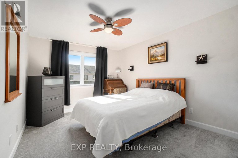 29335392/704-azure-street/village-of-russell/russell/ontario/K4R1E5_22