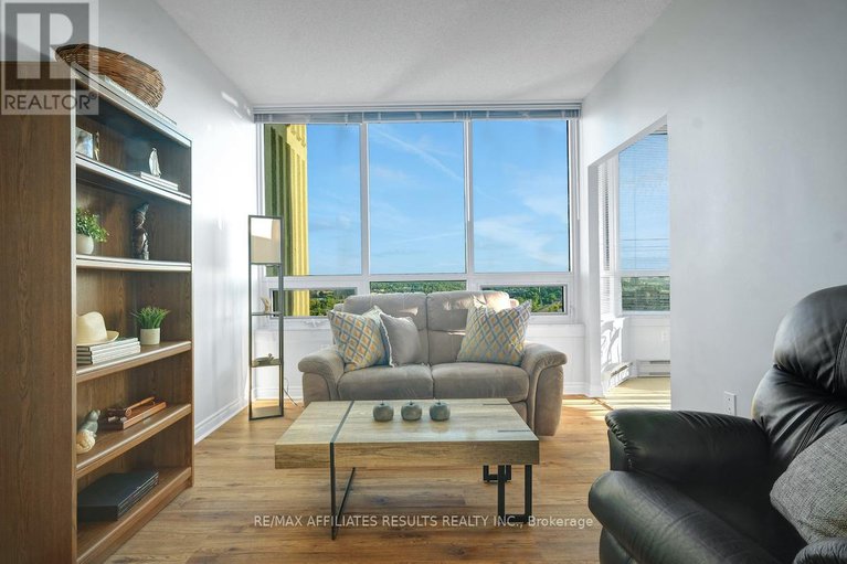 28862952/1906-1480-riverside-drive/riverview-park/ottawa/ontario/K1G5H2_17