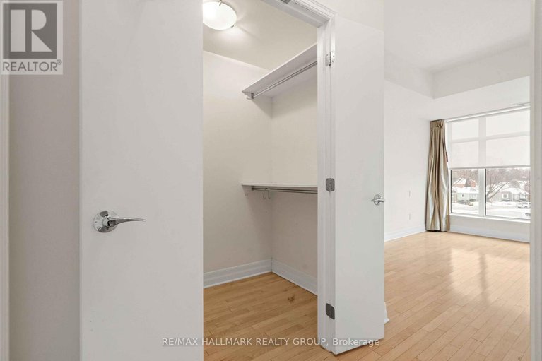 29173937/302-75-cleary-avenue/woodroffe/ottawa/ontario/K2A1R8_22