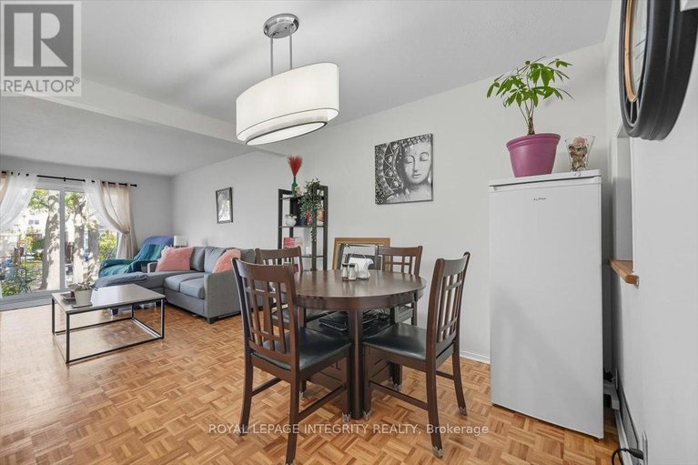 28959855/6420-bilberry-drive/orleans-wood/ottawa/ontario/K1C4P3_7