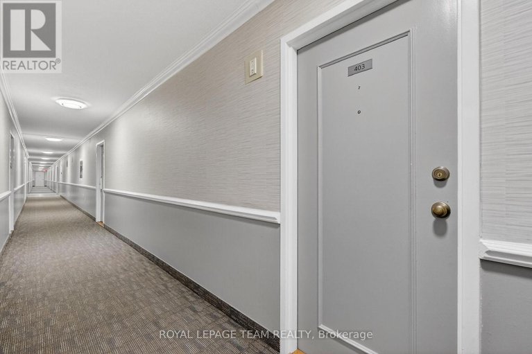 29403239/403-2400-virginia-dr-drive/urbandale-acres/ottawa/ontario/K1H8L3_4