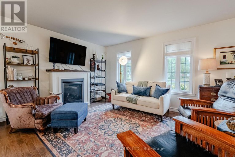 28911560/100-front-street-e/alexandria/north-glengarry/ontario/K0C1A0_13