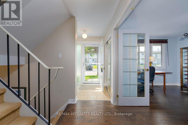 28488846/34-105-weeping-willow-lane/beaverbrook/ottawa/ontario/K2K1E6_5