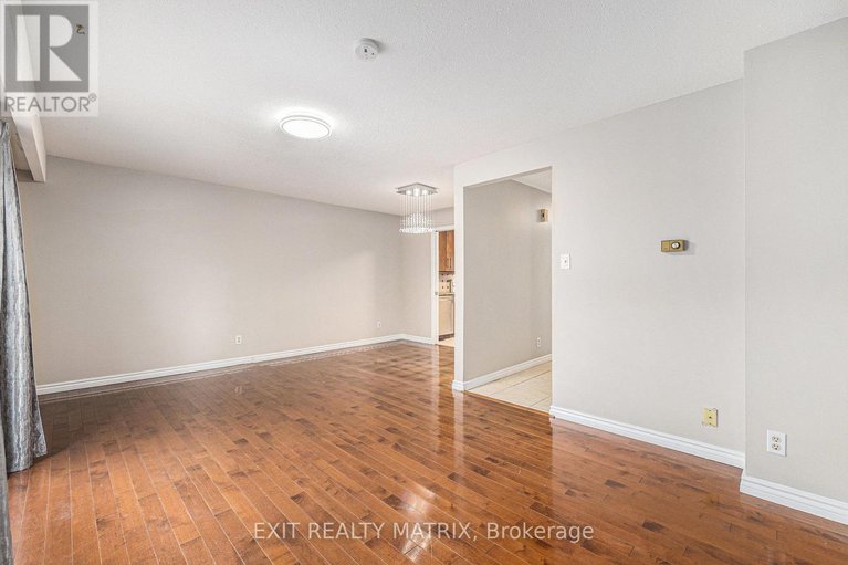 29131271/23-pickford-drive/katimavik/ottawa/ontario/K2L2C1_8