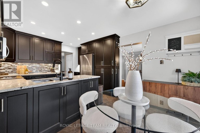 29637004/161-springwater-drive/bridlewood/ottawa/ontario/K2M1Z9_14