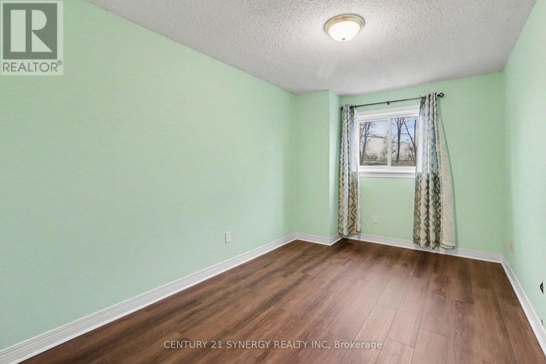 29613815/41-hunterswood-crescent/hunt-club-park/ottawa/ontario/K1G5V7_16