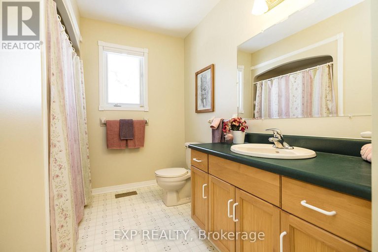 29369419/161-north-cote-drive/beckwith-twp/beckwith/ontario/K7C0C4_24