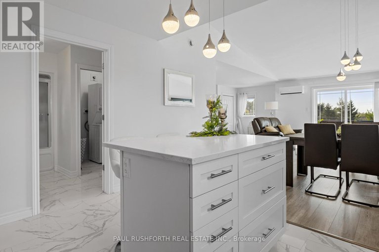 28459487/407-330-montee-outaouais-street/town-of-rockland/clarence-rockland/ontario/K4K1G2_12