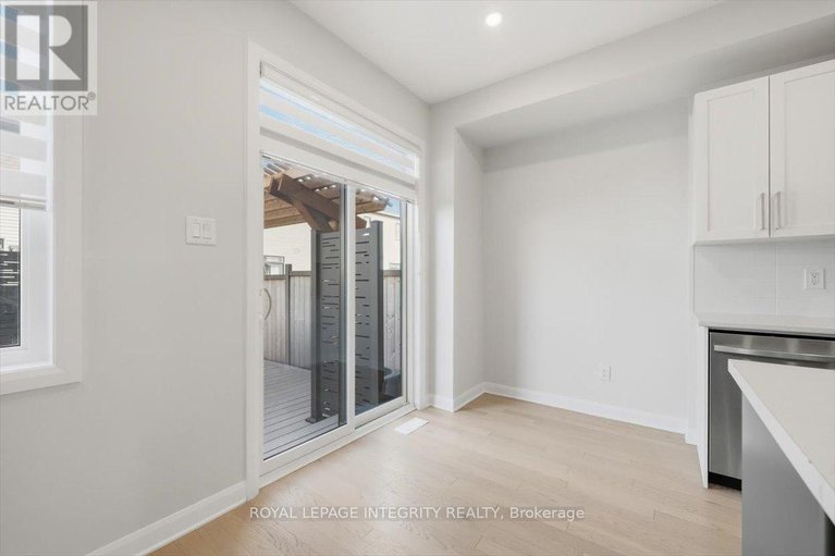 29028072/717-sebastian-street/avalon-east/ottawa/ontario/K4A5L1_14