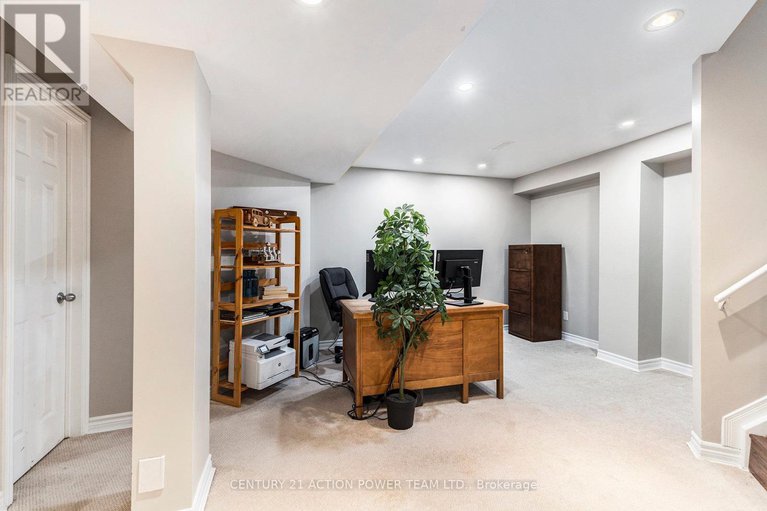 28927560/1017-sheenboro-crescent/fallingbrookpineridge/ottawa/ontario/K4A3M8_30