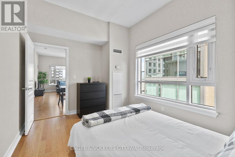 28806485/1211-200-besserer-street/sandy-hill/ottawa/ontario/K1N0A7_19