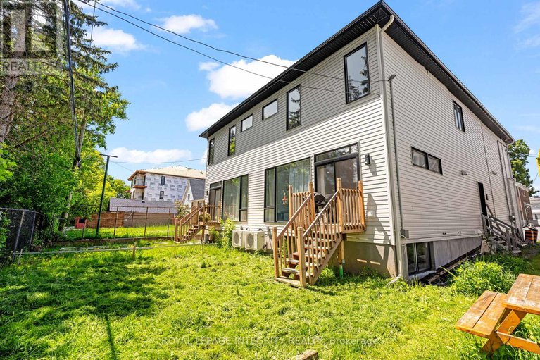 28612659/266-currell-avenue/westborohampton-park/ottawa/ontario/K1Z7J6_37