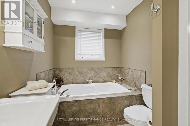 29593510/18353-lana-drive/south-glengarry-charlottenburgh-twp/south-glengarry/ontario/K6H7L9_25