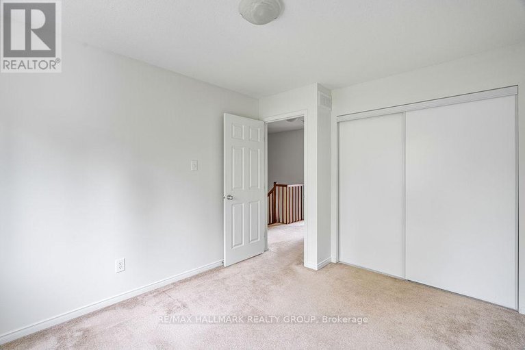 28555725/217-vision-street/riverside-southgloucester-glen/ottawa/ontario/K4M0B5_28