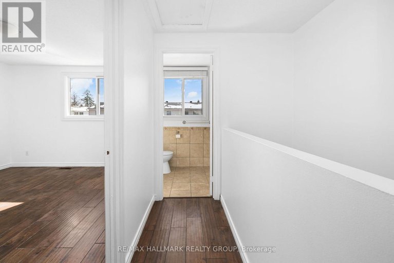 29382127/c-1458-heatherington-road/heron-gateindustrial-park/ottawa/ontario/K1V6S1_17