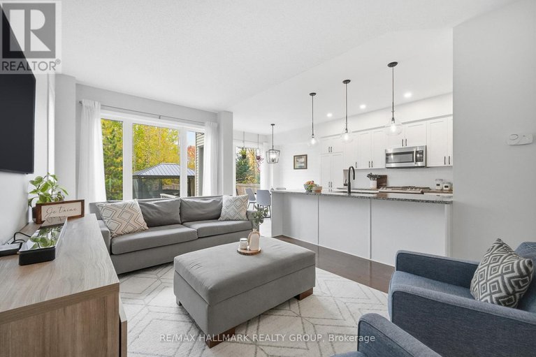 29091060/314-melodie-street/mer-bleuebradley-estatesanderson-park/ottawa/ontario/K1W0H9_10