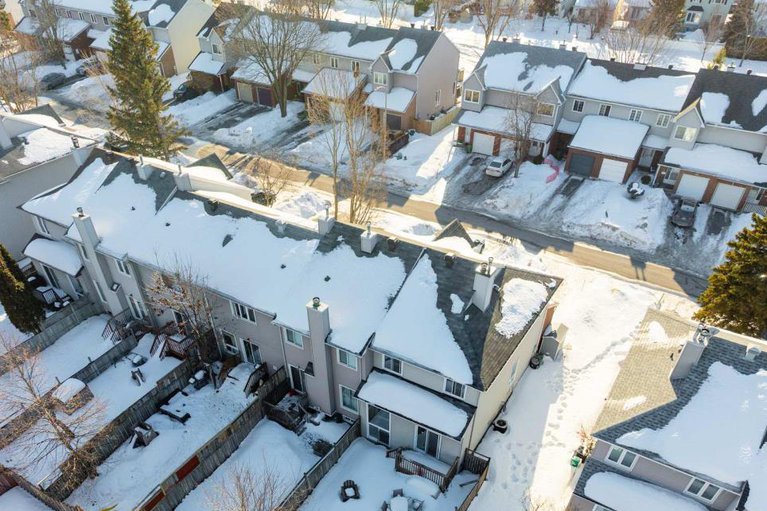 29427977/1538-briarfield-crescent/fallingbrookridgemount/ottawa/ontario/K4A1Z9_37