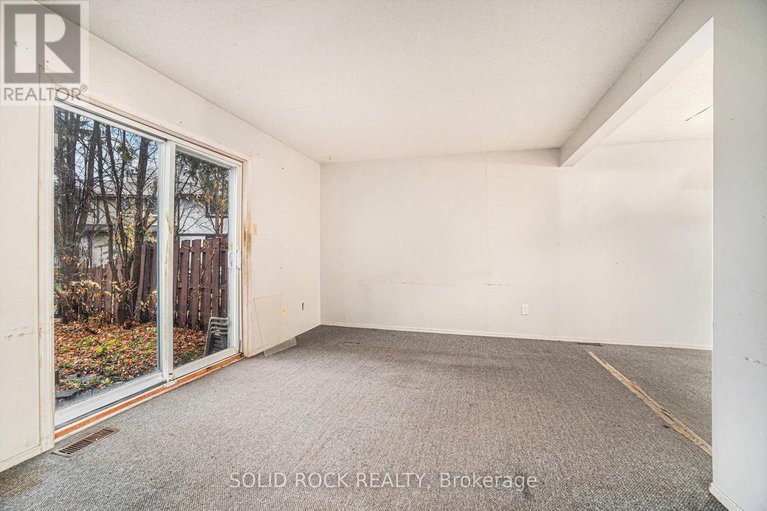 29065539/90-15-baneberry-crescent/glencairnhazeldean/ottawa/ontario/K2L2Y3_8