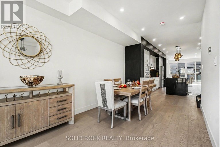 29669926/826-alpine-avenue/queensway-terrace-north/ottawa/ontario/K2B5R6_6