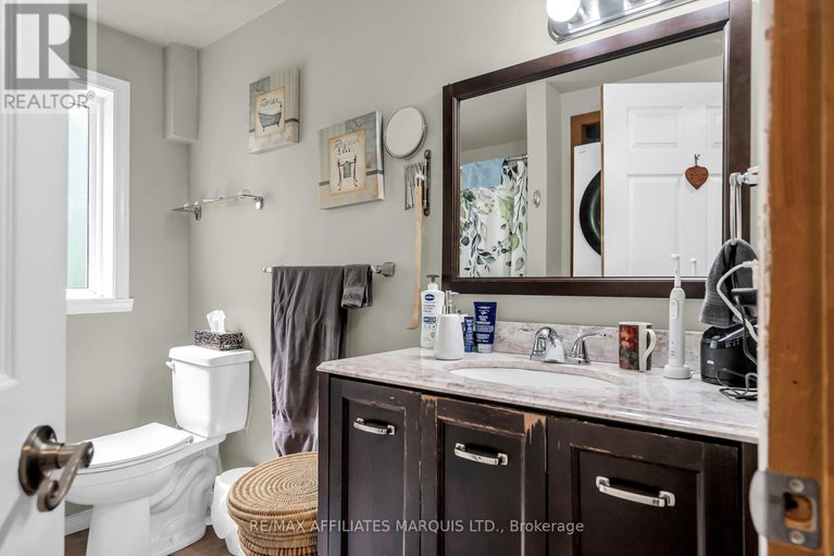 28437145/20370-knox-street/south-glengarry-lancaster-twp/south-glengarry/ontario/K0C2C0_17