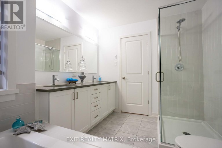 29159209/6487-renaud-road/mer-bleuebradley-estatesanderson-park/ottawa/ontario/K1W0R8_21