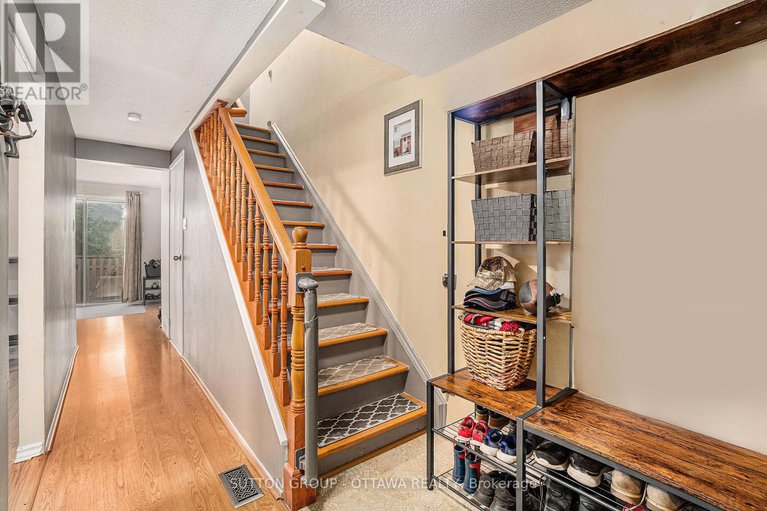 29031091/68-1045-morrison-drive/redwood-park/ottawa/ontario/K2H7L2_5