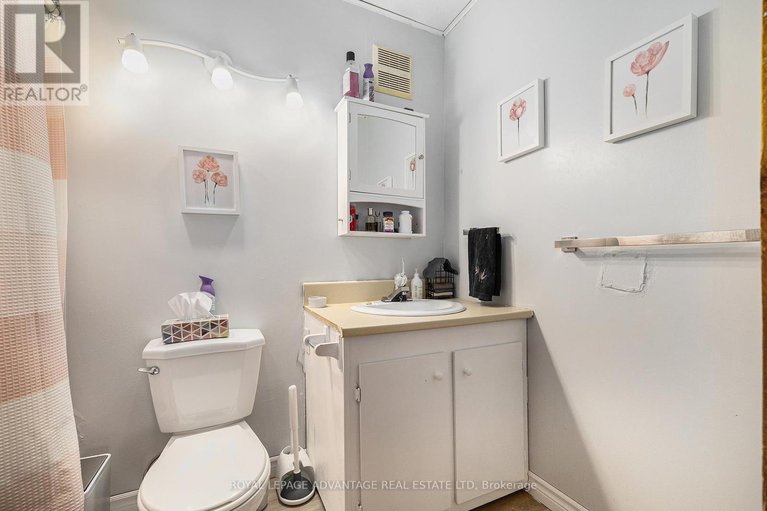 28276594/2579-rideau-ferry-road/drummondnorth-elmsley-north-elmsley-twp/drummondnorth-elmsley/ontario/K7H0G5_32