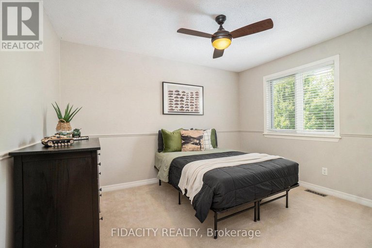 28652644/14-franklin-cathcart-crescent/stittsville-south/ottawa/ontario/K2S2A7_30
