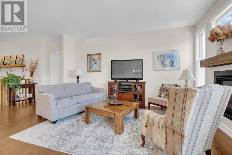 28739997/893-artemis-circle/manotick-south-to-roger-stevens/ottawa/ontario/K4M0H7_25