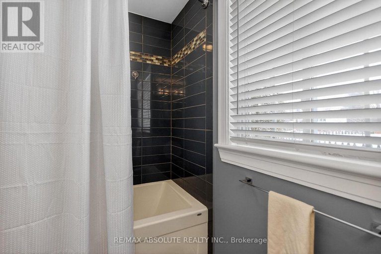 29233588/6560-michelangelo-court/north-gower/ottawa/ontario/K0A2T0_44