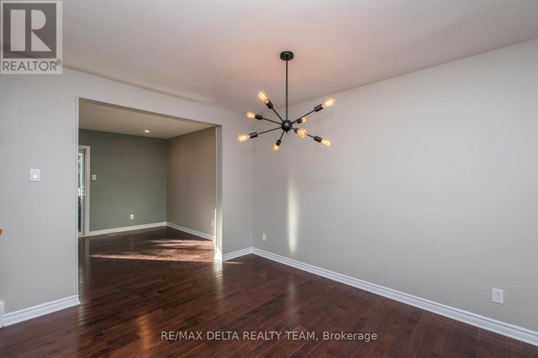 29517311/8-323-monica-crescent/bilberry-creekqueenswood-heights/ottawa/ontario/K1E3N6_6