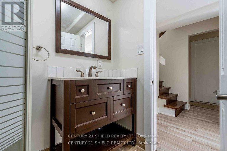 29244683/18915-glen-road/south-glengarry-charlottenburgh-twp/south-glengarry/ontario/K0C2J0_9