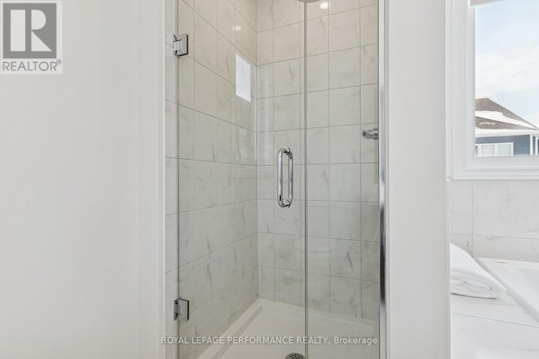 29542563/845-snap-hook-crescent/half-moon-bay/ottawa/ontario/K2J6V7_38