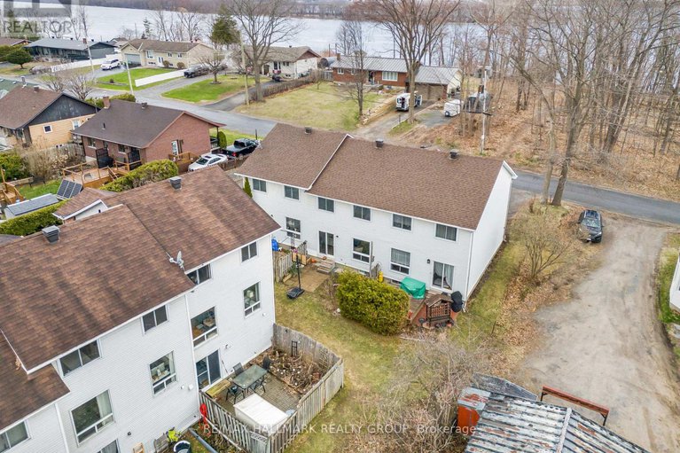 28216867/1985-woods-street/town-of-rockland/clarence-rockland/ontario/K4K1H7_27