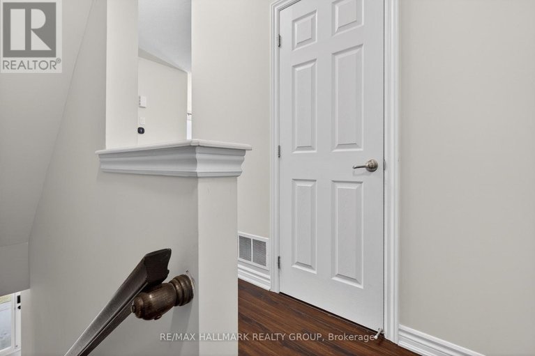 29602221/805-kiniw-private/cfb-rockcliffe-and-area/ottawa/ontario/K1K4Z4_7