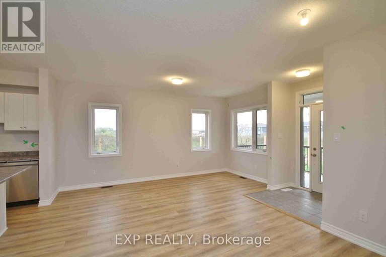 29436230/294-zenith-private/half-moon-bay/ottawa/ontario/K2J6N2_9