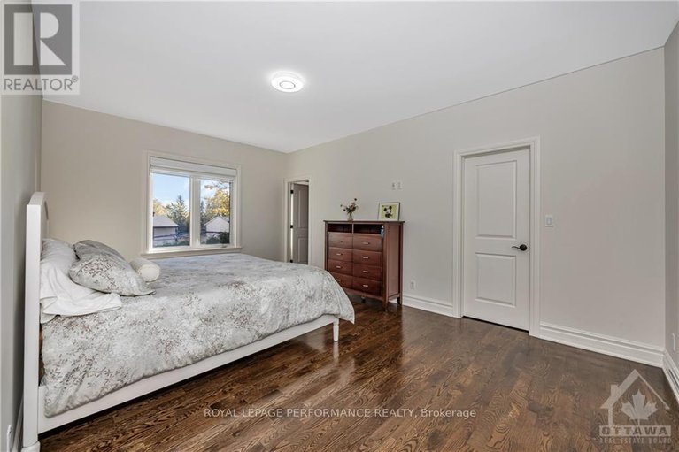 28477891/32-argue-drive/borden-farmstewart-farmcarleton-heightsparkwood-hills/ottawa/ontario/K2E6S1_18