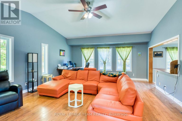 29379152/2819-lanark-8c-concession/lanark-highlands-lanark-twp/lanark-highlands/ontario/K0A1P0_17