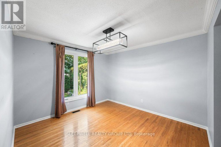 28669425/43-parkglen-drive/meadowlandsst-claire-gardens/ottawa/ontario/K2G3G7_13
