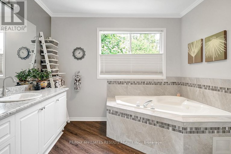 28999165/35-crantham-crescent/stittsville-central/ottawa/ontario/K2S1R2_26