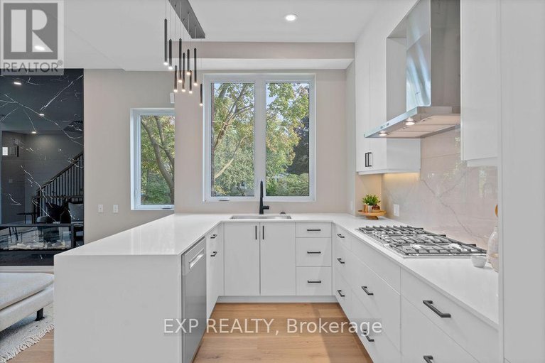 28843557/630-tweedsmuir-avenue/westborohampton-park/ottawa/ontario/K1Z5P5_15