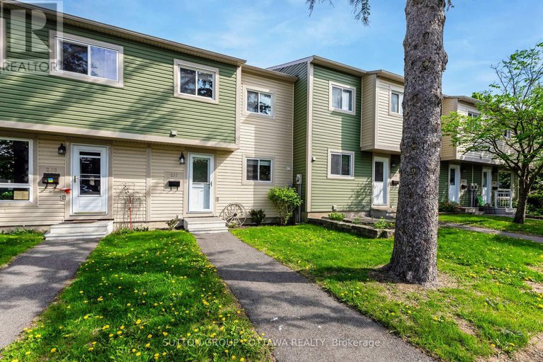 28474228/237-teal-crescent/chatelaine-village/ottawa/ontario/K1E2C3_1