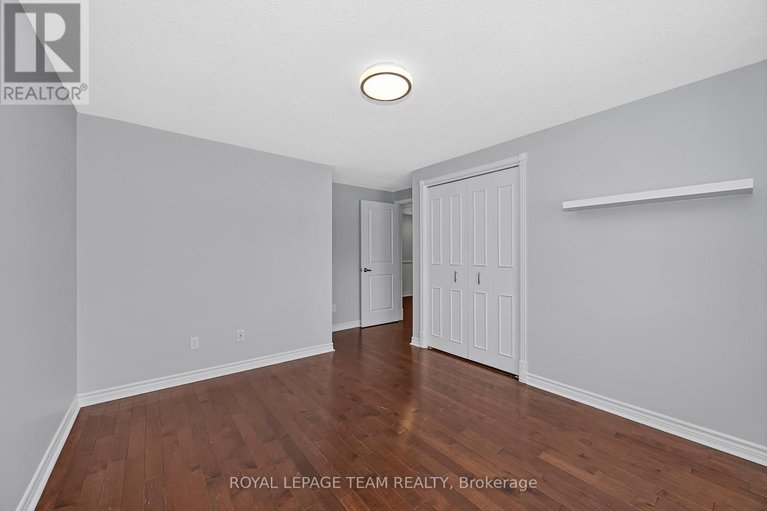 29398267/6-stroughton-crescent/munster/ottawa/ontario/K0A3P0_38